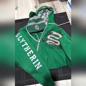 HARRY POTTER SLYTHERIN ZIP Up Mens SWEATSHIRT and SLYTHERIN BEANIE (Gently warn)